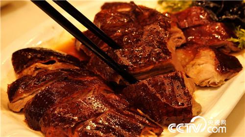 [致富经]陆地水里都赚钱 两个产业 3亿财富 20181115 